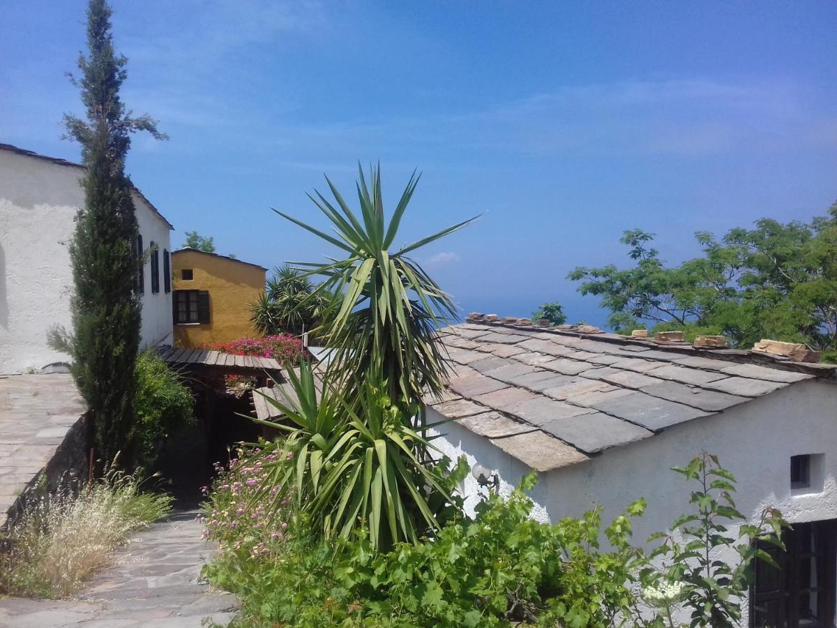 Ikarian Centre guesthouse Evdilos  Extérieur photo